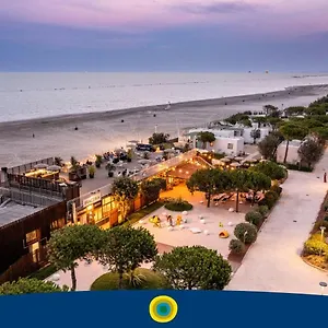 4* Camping Club Del Sole Pini Boutique